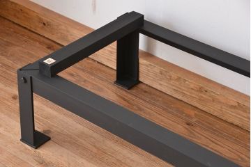 アンティーク家具　古民具・骨董　四尺水屋箪笥の鉄脚付きサイドボード(収納棚、リビングボード)