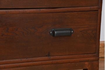 レトロ家具　★昭和レトロ　古い木の脚付きワイドローボード(ローチェスト、タンス、箪笥)