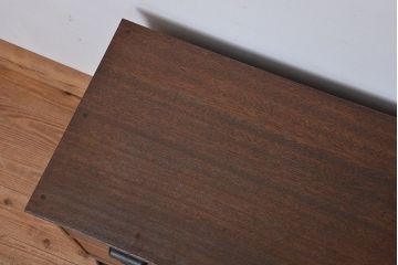 アンティーク家具　アンティーク　鉄脚付きワイドローチェスト?(ローボード、タンス、箪笥)