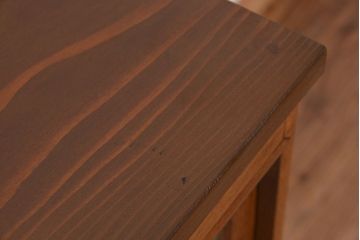アンティーク家具　アンティーク　ダイヤガラスの鉄脚付きローボード(収納棚)
