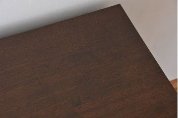 アンティーク家具　アンティーク　小窓付きの使い込まれたチェスト(時代箪笥、ドロワー)