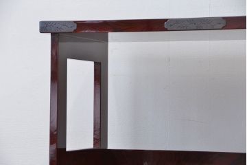 新同品　彫金、伝統工芸士「菊広」作、木地蝋塗り岩谷堂箪笥飾り棚(購入金額約60万)