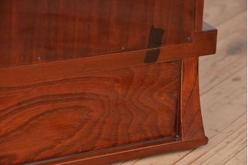 新同品　彫金、伝統工芸士「菊広」作、木地蝋塗り岩谷堂箪笥飾り棚(購入金額約60万)