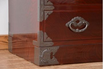アンティーク家具　新同品　彫金、伝統工芸士「菊広」作、木地蝋塗り観音扉付き岩谷堂箪笥(購入金額約90万)