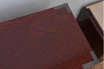 アンティーク家具　新同品　彫金、伝統工芸士「菊広」作、木地蝋塗り観音扉付き岩谷堂箪笥(購入金額約90万)