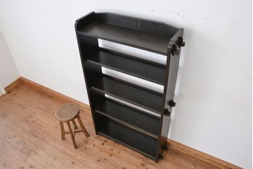 レトロ家具　★昭和レトロ　シックな楔本棚(ブックシェルフ、飾り棚)