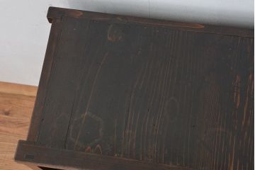 アンティーク家具　アンティーク　古い木の使い込まれた小振りな収納棚(食器棚)
