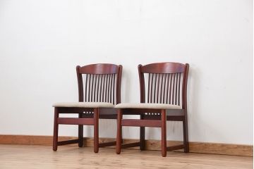 中古　カリモク　レトロでかわいいダイニングチェア2脚セット