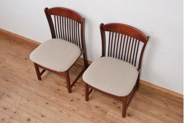 中古　カリモク　レトロでかわいいダイニングチェア2脚セット