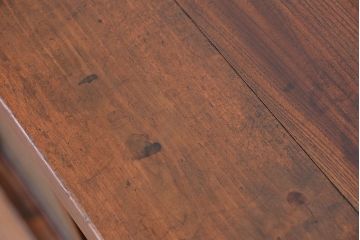アンティーク家具　アンティーク　太い框組みのどっしりとしたダイヤガラス収納棚