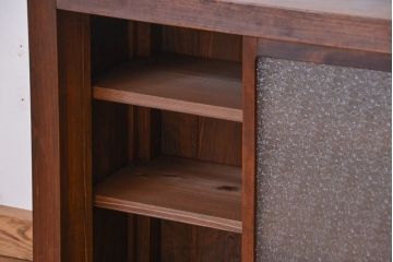 アンティーク家具　アンティーク　太い框組みのどっしりとしたダイヤガラス収納棚