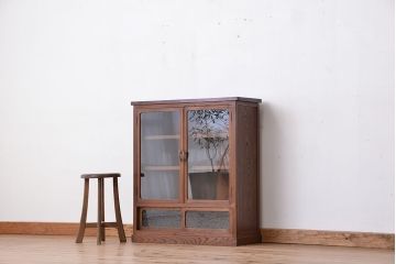 アンティーク家具　アンティーク　三方欅材の上質な収納棚(本箱、食器棚)
