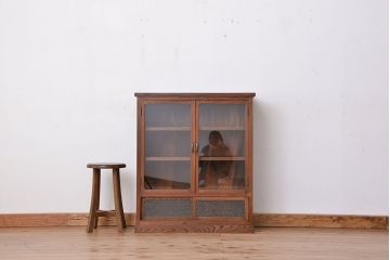アンティーク家具　アンティーク　三方欅材の上質な収納棚(本箱、食器棚)