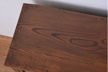 アンティーク家具　アンティーク　三方欅材の上質な収納棚(本箱、食器棚)