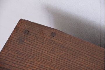 アンティーク家具　アンティーク　三方欅材の上質な収納棚(本箱、食器棚)