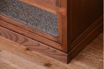 アンティーク家具　アンティーク　三方欅材の上質な収納棚(本箱、食器棚)