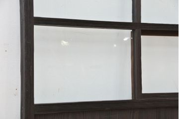 古民具・骨董　小窓付の小振りな引き戸(ガラス戸、窓)