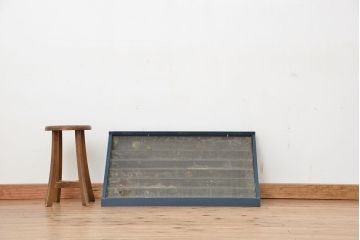 レトロ家具　昭和レトロ　古い雑貨屋の小さな飾り棚(陳列棚)