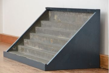 レトロ家具　昭和レトロ　古い雑貨屋の小さな飾り棚(陳列棚)