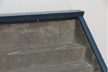 レトロ家具　昭和レトロ　古い雑貨屋の小さな飾り棚(陳列棚)