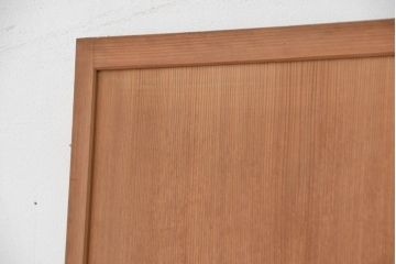 昭和レトロ　柾目の杢目が上質な幅せま扉(ドア)