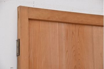 古民具・骨董　古い木味のシンプルな扉?(ドア)