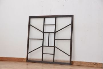 大正ロマン　古い洋館の変わりデザインの明り取り