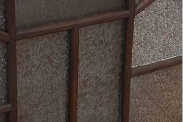 大正ロマン　古い洋館の変わりデザインの明り取り