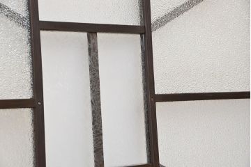 大正ロマン　古い洋館の変わりデザインの明り取り