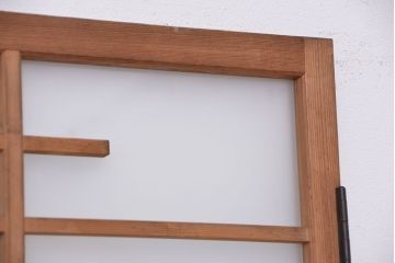 昭和レトロ　古い木味のドア(扉)