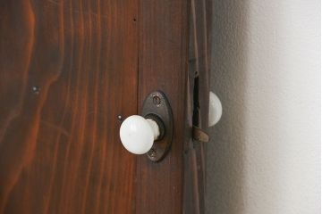 ★古民具・骨董　古いお屋敷の横桟付き扉(ドア)