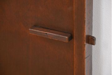 古民具・骨董　横桟付きの上質な扉(ドア)