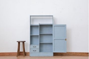レトロ家具　昭和レトロ　黒板付きのアンティークペイント収納棚(本棚、本箱)