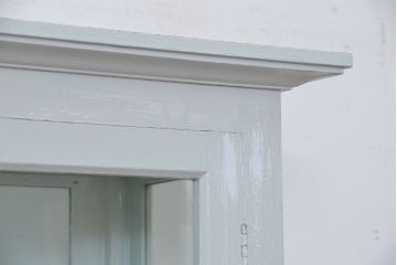アンティーク家具　4面ガラス!シャビーな味わいのアンティークケビントガラスケース(キャビネット・ショーケース)