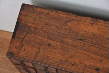 アンティーク家具　古民具・骨董　江戸時代、安政五年(1858)時代感のある小振りな薬箪笥(引き出し)