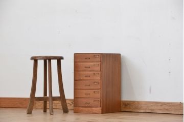 レトロ家具　昭和レトロ　古いナラ材のネームプレート付き6段小引き出し