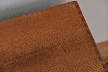 レトロ家具　昭和レトロ　古いナラ材のネームプレート付き6段小引き出し