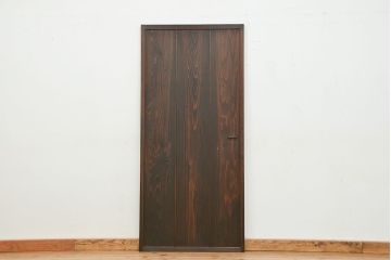古い木の扉(ドア)