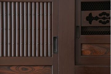 アンティーク家具　明治〜大正時代　丸桟引き戸の美しい二段重ね水屋箪笥(食器棚、収納棚)