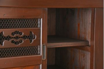 アンティーク家具　明治〜大正時代　丸桟引き戸の美しい二段重ね水屋箪笥(食器棚、収納棚)