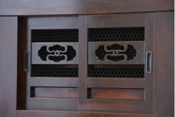 アンティーク家具　古民具・骨董　味わい深い二段重ね、京都水屋箪笥(食器棚、収納棚)