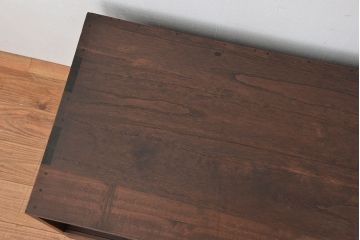 レトロ家具　昭和レトロ　鉄脚付きアンティークローボード(1)(収納棚)