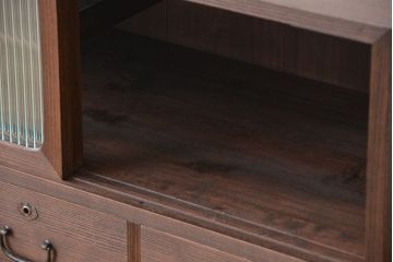レトロ家具　昭和レトロ　鉄脚付きアンティークローボード(1)(収納棚)