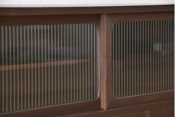 レトロ家具　昭和レトロ　鉄脚付きアンティークローボード?(収納棚)