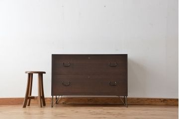 アンティーク家具　アンティーク　鉄脚付き　ローチェスト(ローボード)