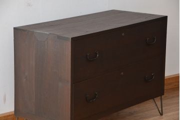 アンティーク家具　アンティーク　鉄脚付き　ローチェスト(ローボード)
