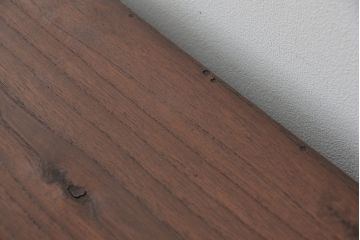 アンティーク家具　アンティーク　古い木の鉄脚付きモールガラス観音開き収納棚(ローボード)