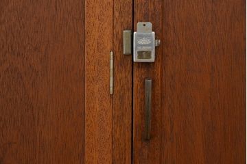レトロ家具　昭和レトロ　1960年代シンプルなアンティーク三連ロッカー?