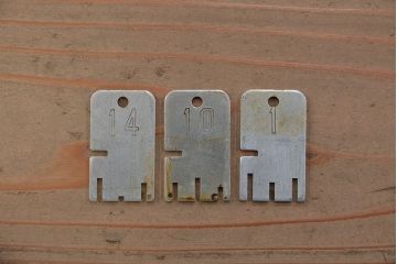 レトロ家具　昭和レトロ　1960年代シンプルなアンティーク三連ロッカー?