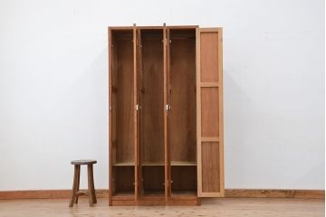 レトロ家具　昭和レトロ　1960年代シンプルなアンティーク三連ロッカー(3)